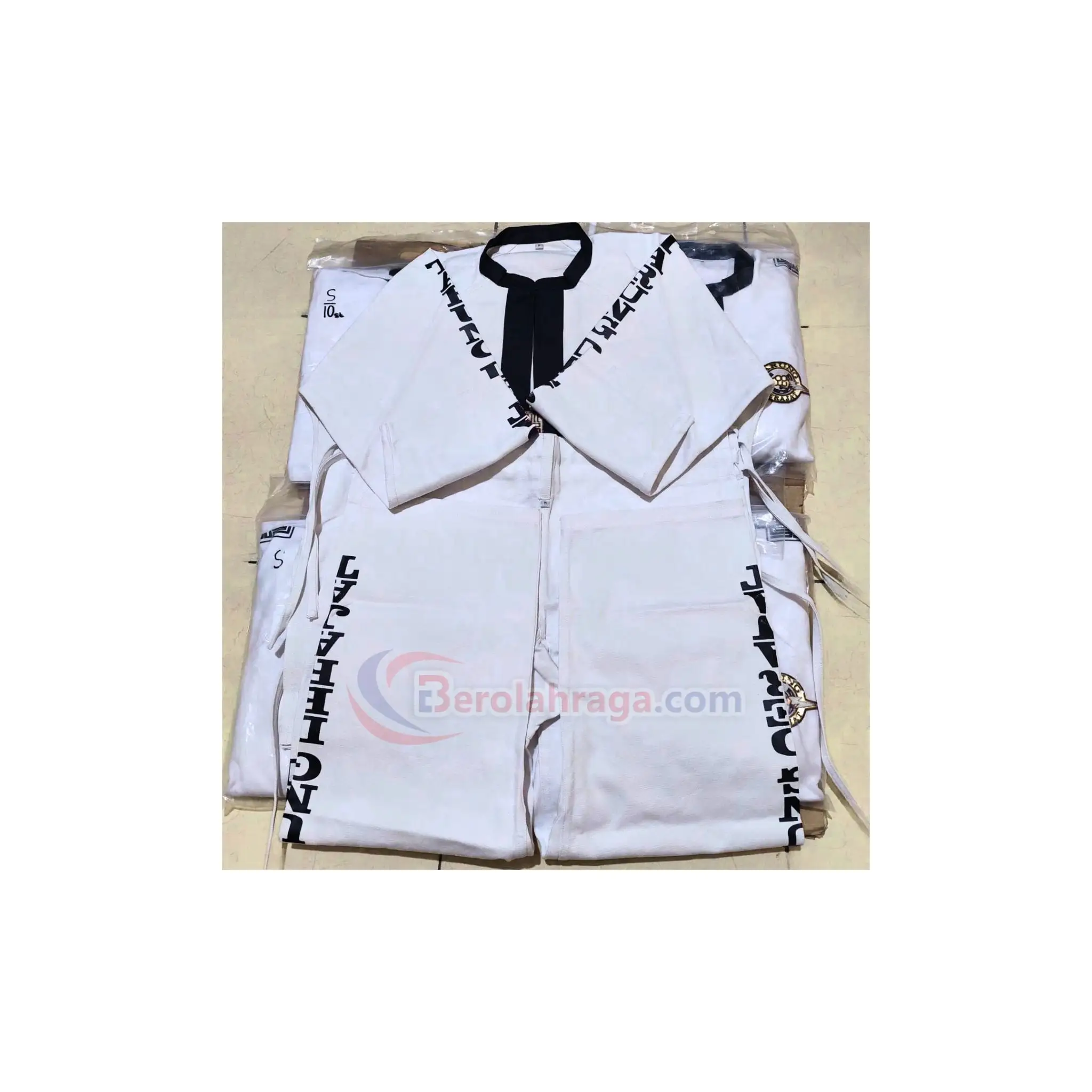 AA Boxer Pakaian Tanding Tarung Derajat